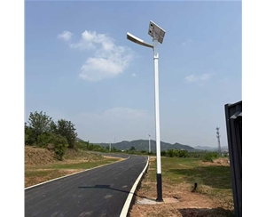 新疆路边太阳能路灯安装